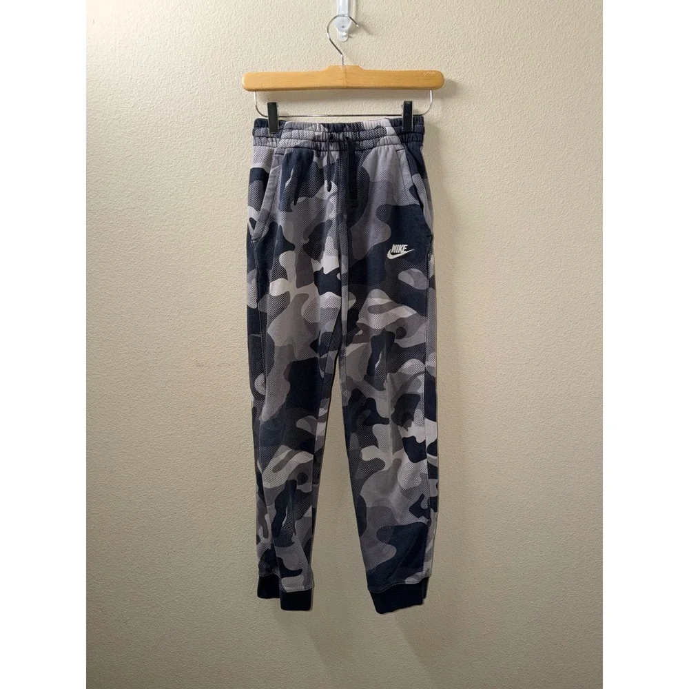 Boys Nike Sweats Size Large